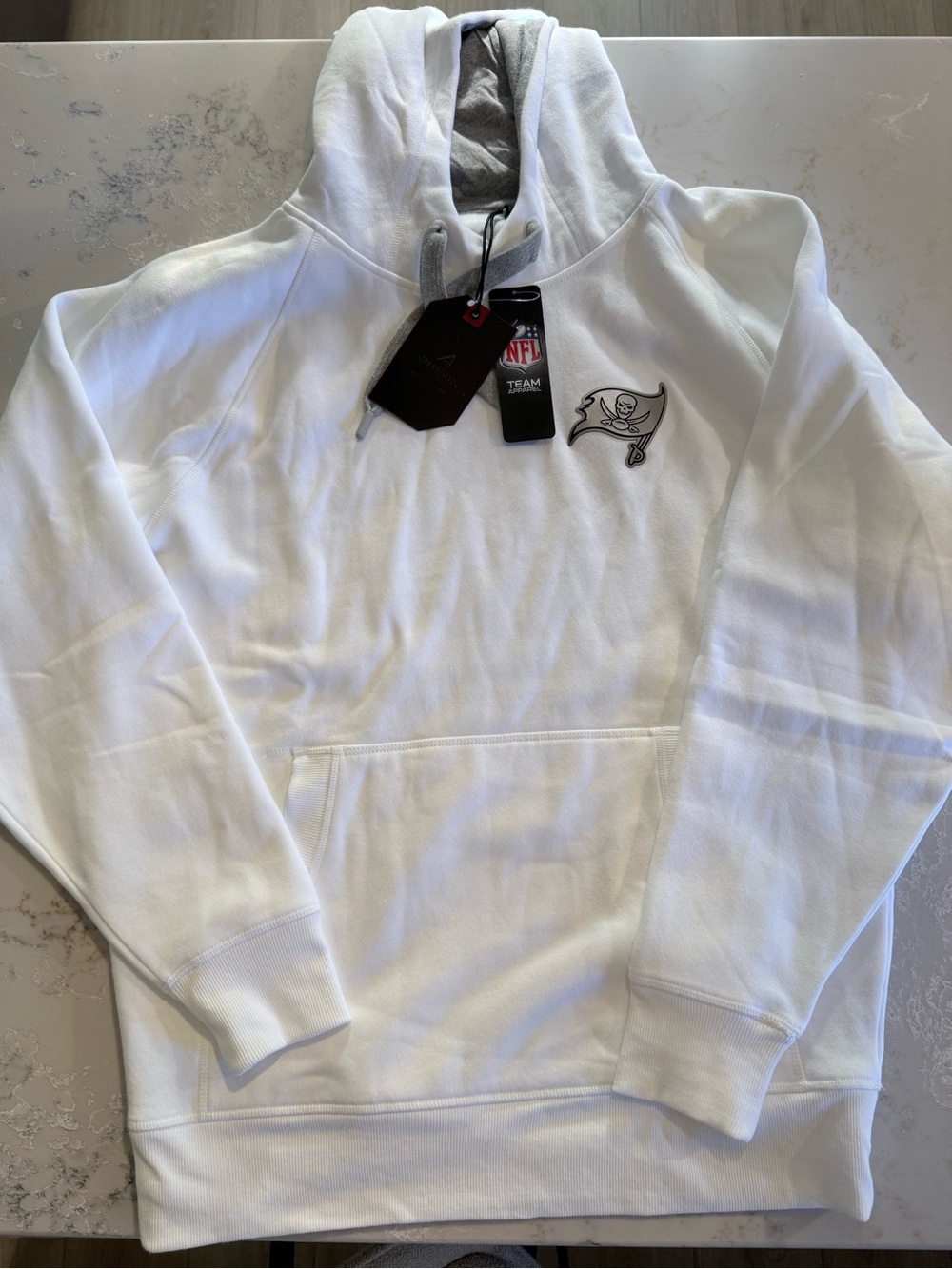 NWT 🌟 TB Buccs Hoodie Size Medium
